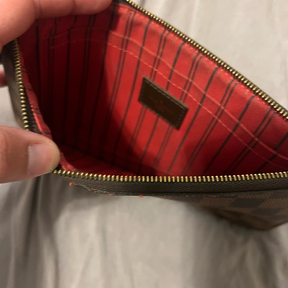 LV DAMIER WRISTLET - NEVERFUL POUCH - Picture 3 of 13